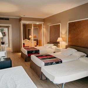 Double Room 2 Extra Beds